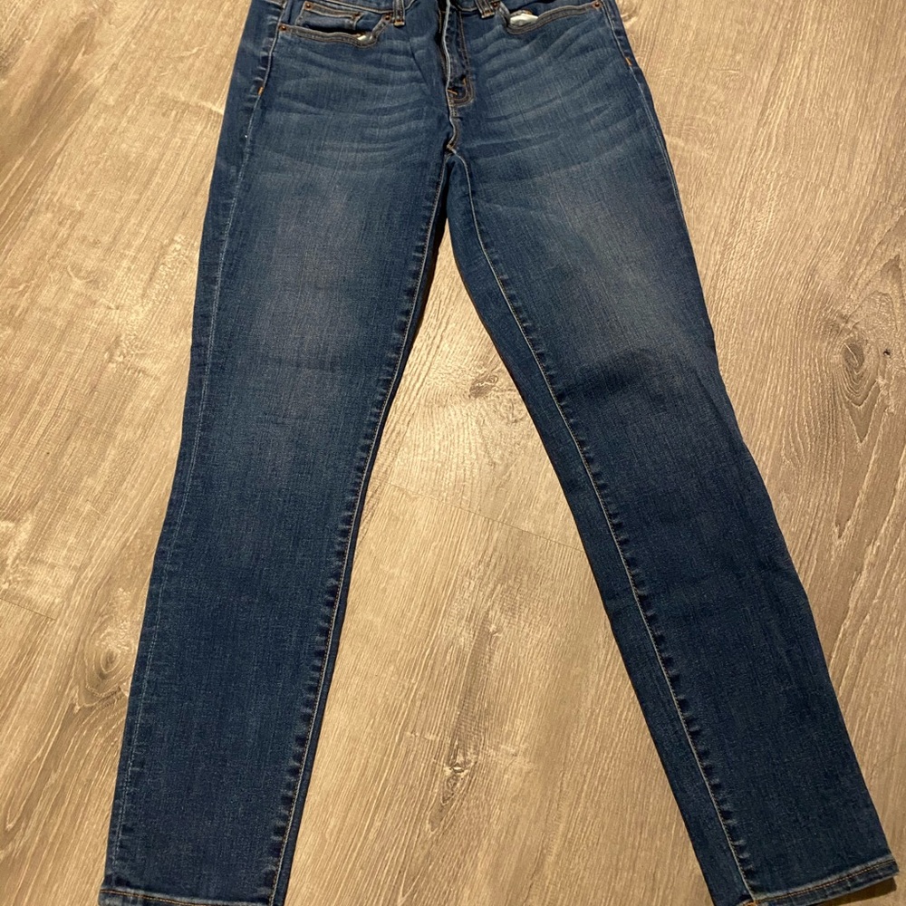 JCrew Jeans size 28. Excellent contrition